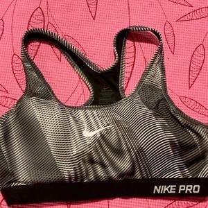 Nike Pro Sports Bra